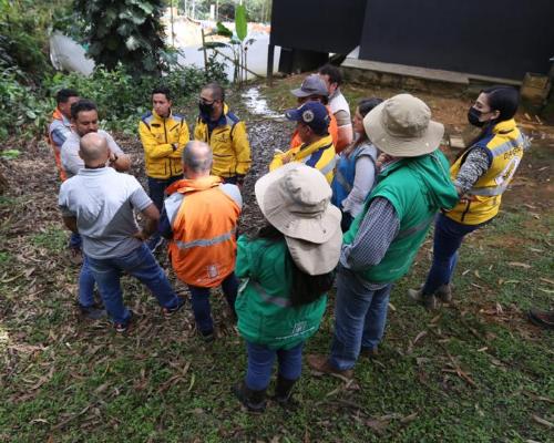 FotografoFoto Alcaldía de Medellín:Con tecnología de punta, la Alcaldía de Medellín mantiene intervención de punto crítico para reducir el riesgo en la Avenida Las Palmas.